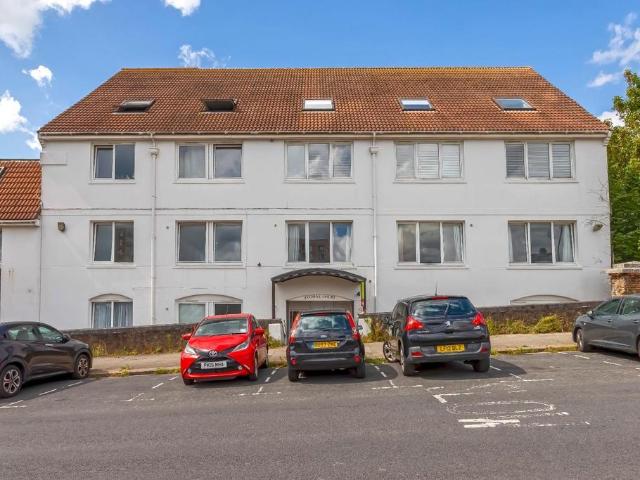 Flat for sale in Brunswick