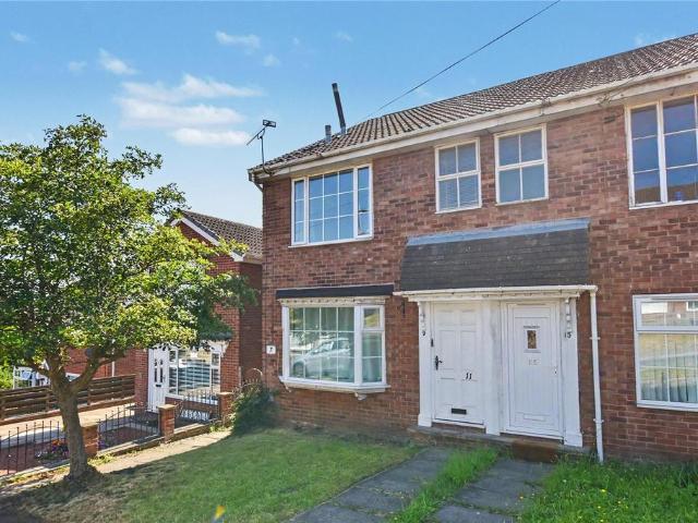 Flat for sale in West Yorkshire
