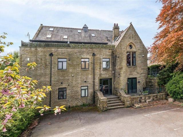 Flat for sale in Wilsden, West Yorkshire