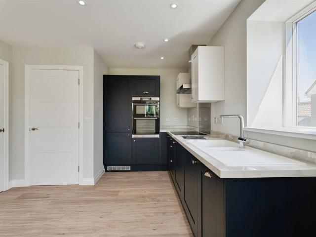 Flat for sale in Chelmondiston, Suffolk