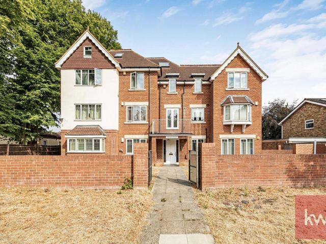 Flat for sale in St Marks, Maidenhead