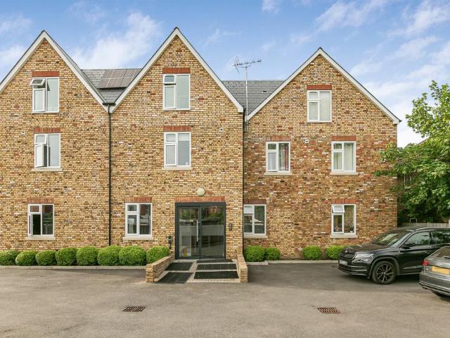 Flat for sale in Row Town, Surrey