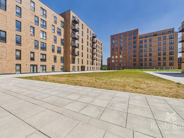 Flat for sale in Ordsall, Salford