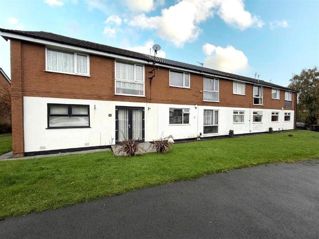Flat for sale in Wingates, Bolton