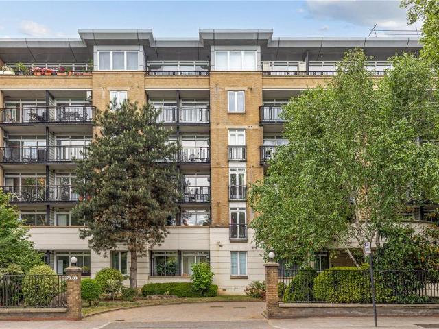 Flat for sale in Barnsbury, Greater London