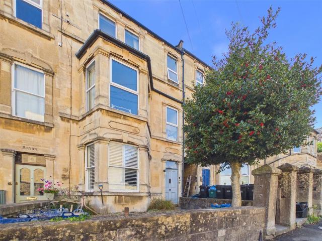 Flat for sale in Bear Flat, Bath