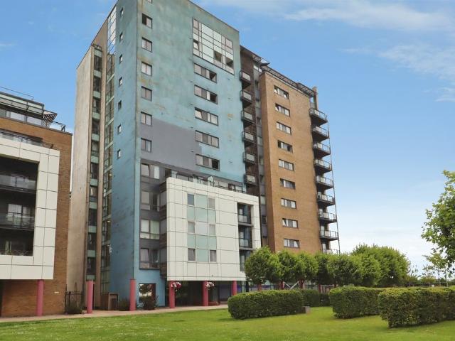 Flat for sale in Cardiff International Sports Village, Falcon Lodge
