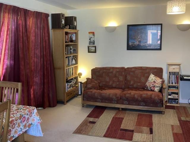 Flat for sale in The Slade, Oxfordshire