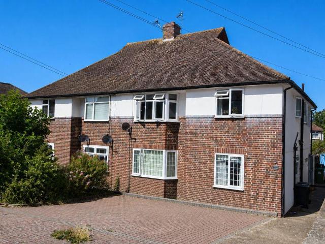 Flat for sale in Ringlestone, Midway