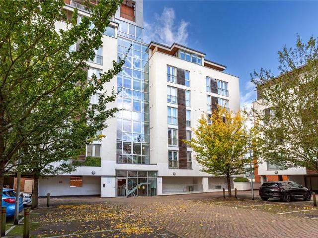 Flat for sale in Castle, Bedford