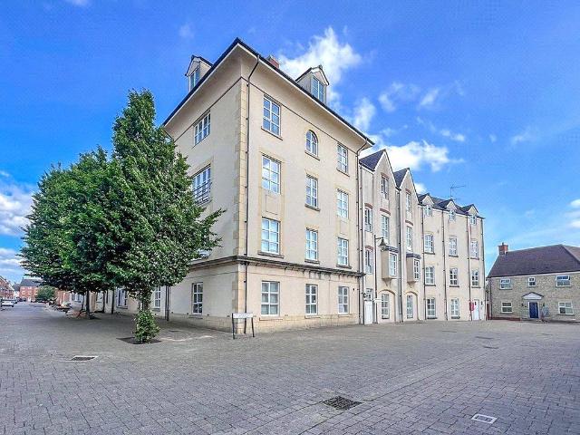 Flat for sale in Haydon End, Abbey Mead