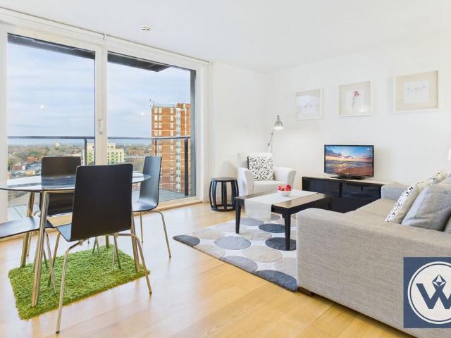 Flat for sale in Hayes, Greater London