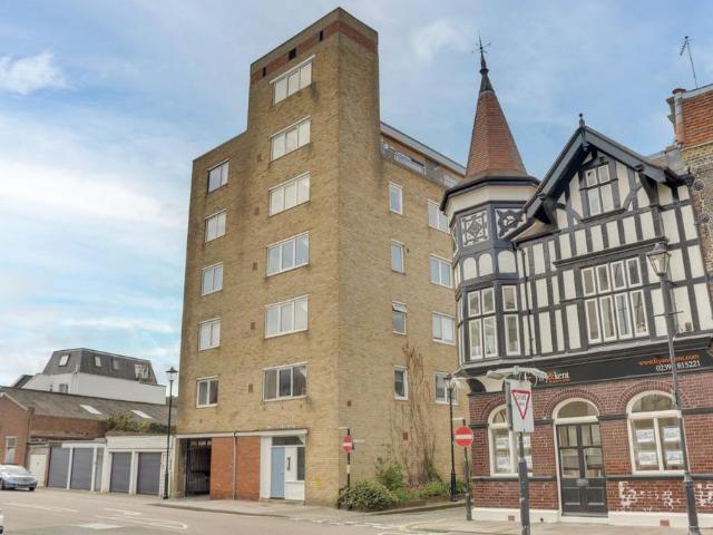 Flat for sale in Old Portsmouth, City Of Portsmouth