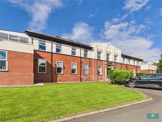 Flat for sale in Moorside, Pendock