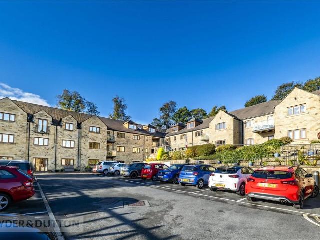 Flat for sale in Holme Valley, Holmfirth