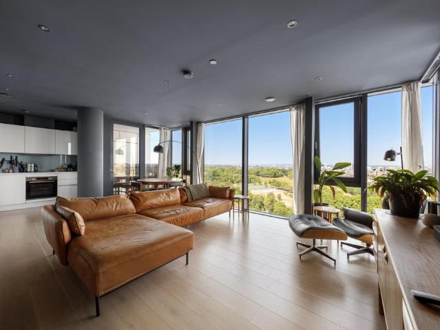 Flat for sale in Finsbury Park, Greater London