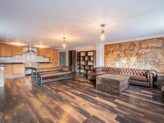Flat for sale in Grange Farm, Shenley Church End