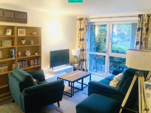 Flat for sale in Overchurch Hill, Upton