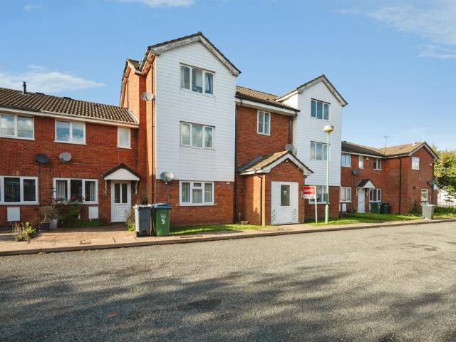 Flat for sale in Causeway Green, Sandwell