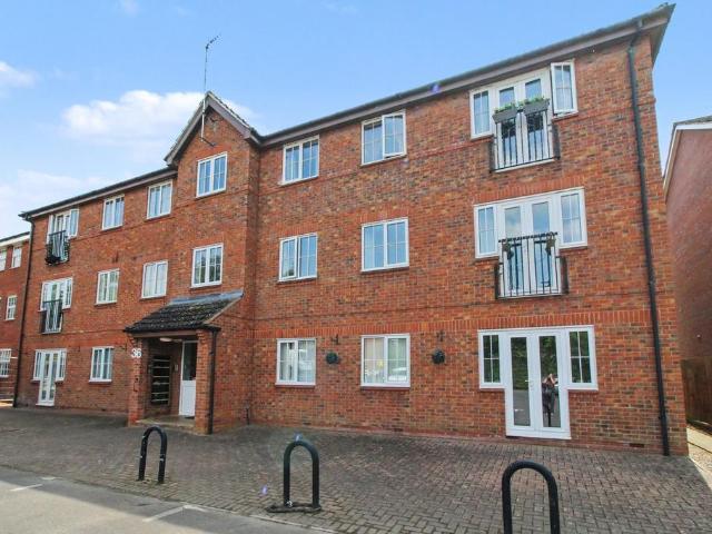 Flat for sale in Pinfold, Leicestershire