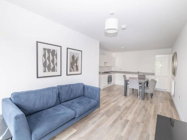 Flat for sale in Guildford Park, Westborough