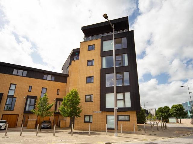 Flat for sale in Cardiff International Sports Village, Falcon Lodge