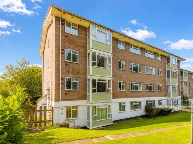 Flat for sale in The Slade, Oxfordshire