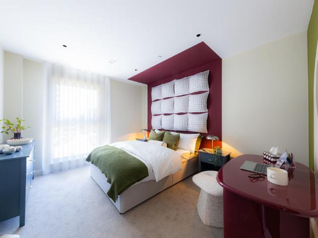 Flat for sale in Oval, Greater London
