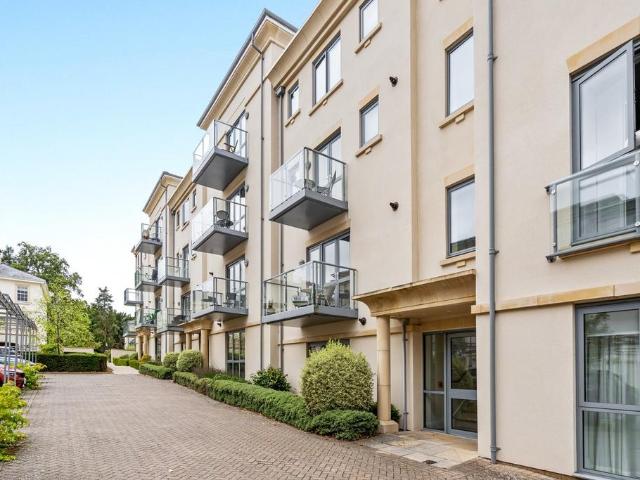 Flat for sale in Ewens Farm, Golden Valley