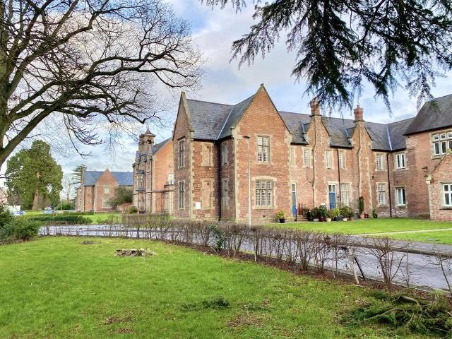 Flat for sale in Gains Park, Frankwell