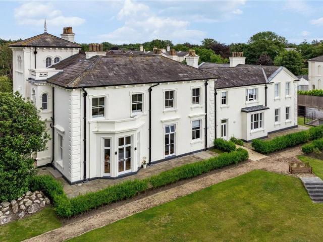 Flat for sale in Southport, Sefton