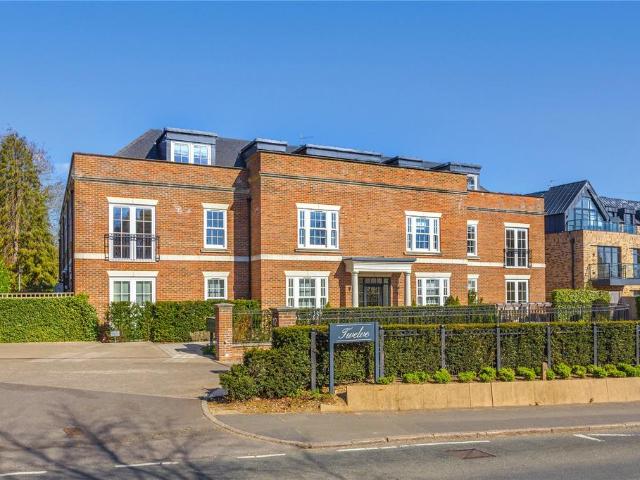 Flat for sale in Radlett, Hertfordshire