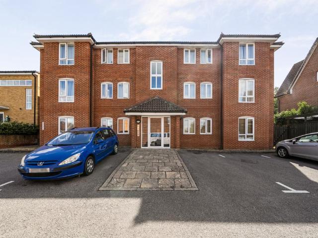 Flat for sale in The Slade, Oxfordshire