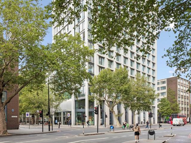 Flat for sale in London Borough of Southwark, Greater London