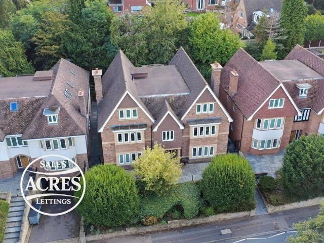 Flat for sale in Driffold, Birmingham