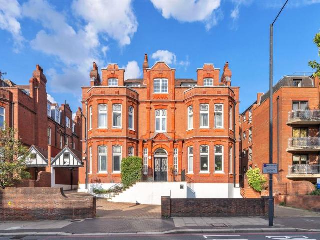 Flat for sale in West Hampstead, Greater London