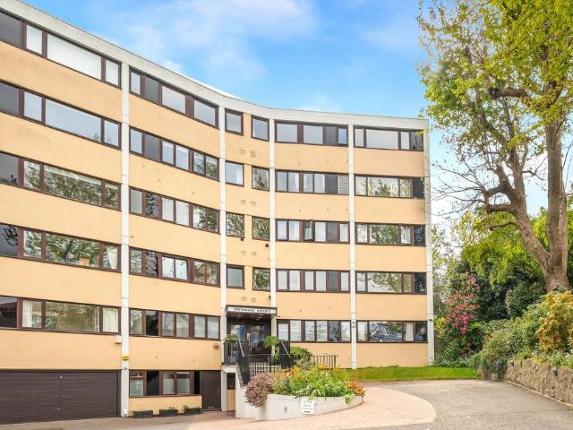 Flat for sale in Greater London