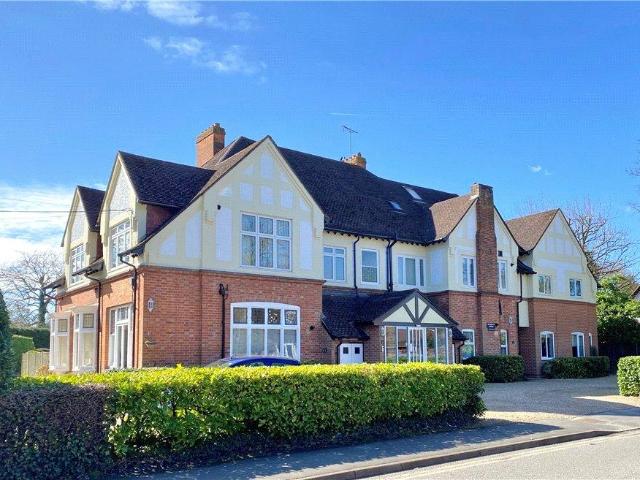 Flat for sale in Wokingham