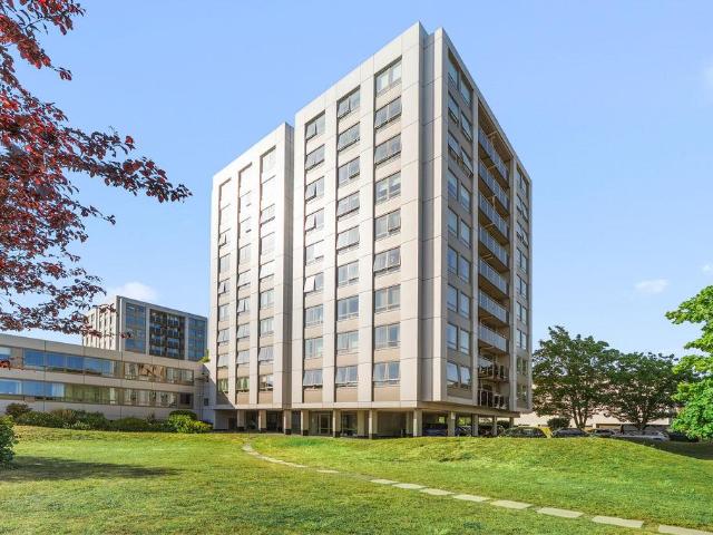 Flat for sale in Blackhills, Surrey