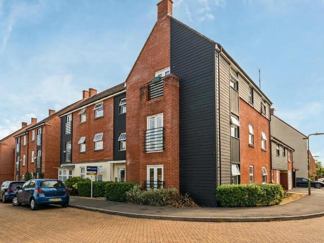 Flat for sale in Priest Down, Hampshire
