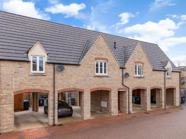 Flat for sale in Black Bourton, Oxfordshire