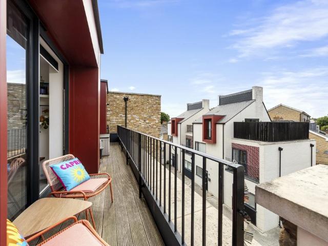 Flat for sale in East Greenwich, Isle Of Man