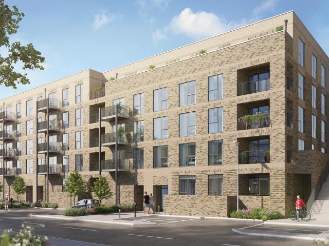 Flat for sale in Maidenhead, Bray Wick