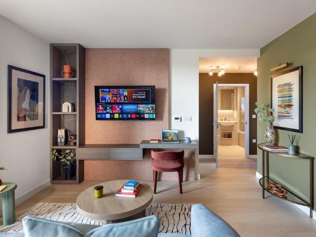 Flat for sale in Harrow Weald, Greater London