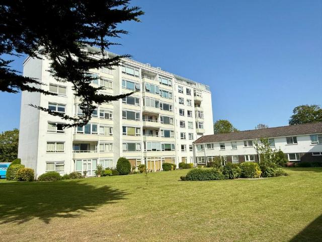 Flat for sale in Upperton, Eastbourne