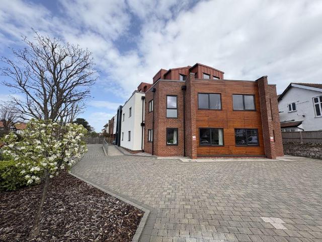 Flat for sale in Colwyn Bay, Wales