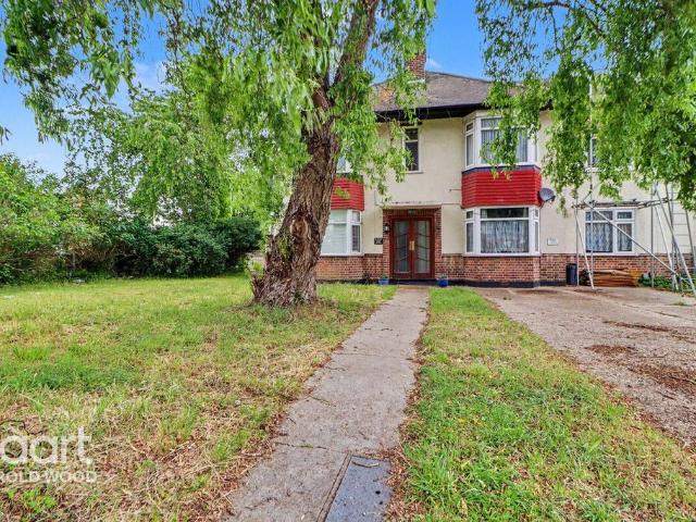 Flat for sale in Harold Wood, Greater London