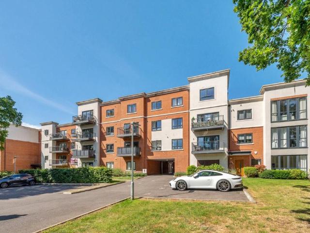 Flat for sale in Temple Park, Binfield