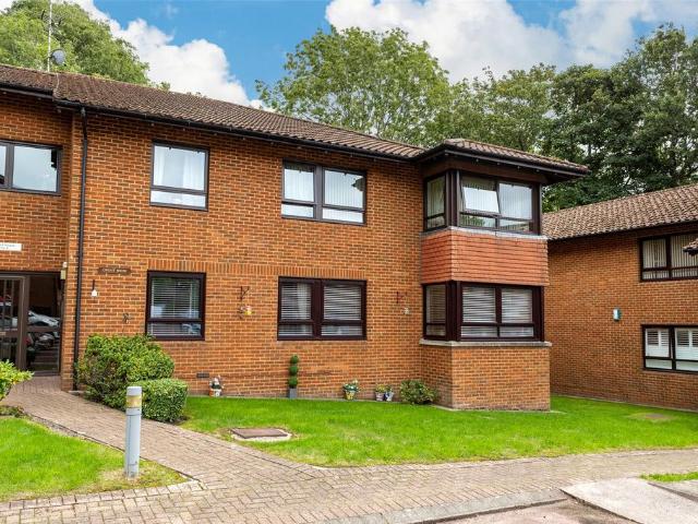 Flat for sale in Penylan, Cardiff