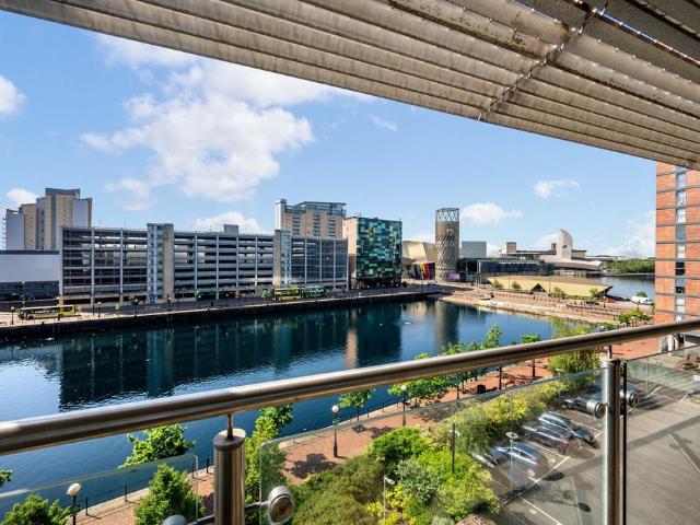 Flat for sale in Salford, Greater Manchester